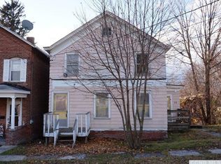 73 New St, Catskill, NY 12414