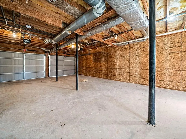 228 Hawkins Farm Cir — Photo 33