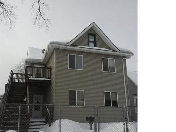 2nd image of 730 Thomas Ave #2