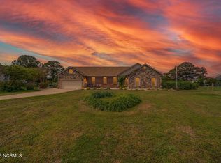 149 E Canvasback Dr, Currituck, NC 27929