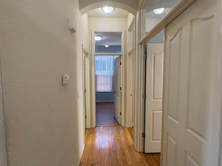 2534 Sunrise Ave — Photo 9