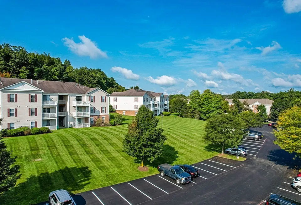 Berkley Manor