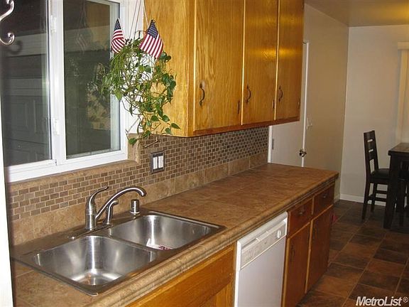 2nd image of 3825 Tavi Ave