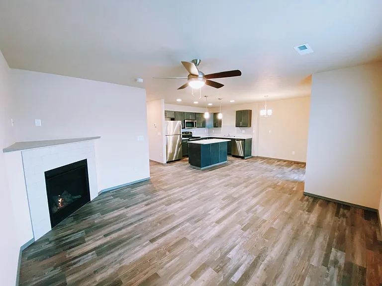 1202 N Bell St — Photo 5