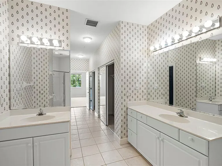 3954 Hamilton Club Cir #14 — Photo 37