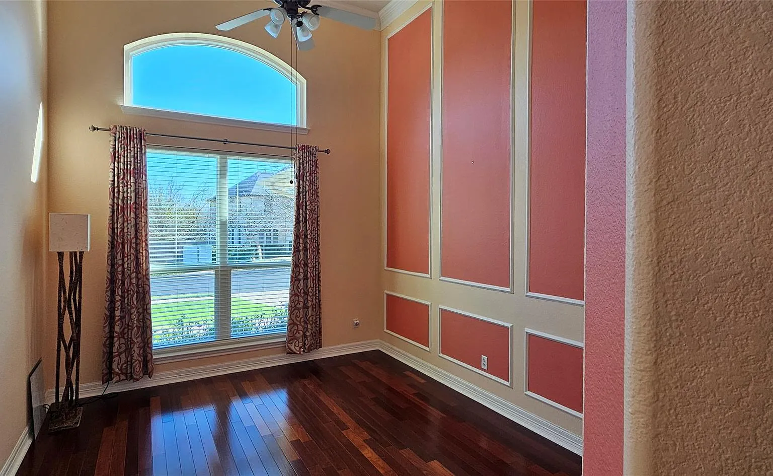 5 bed, 4.0 bath, 3449 sqft, $3,500 — Photo 3
