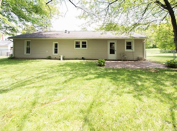 4th image of 1264 Sweetbriar Dr