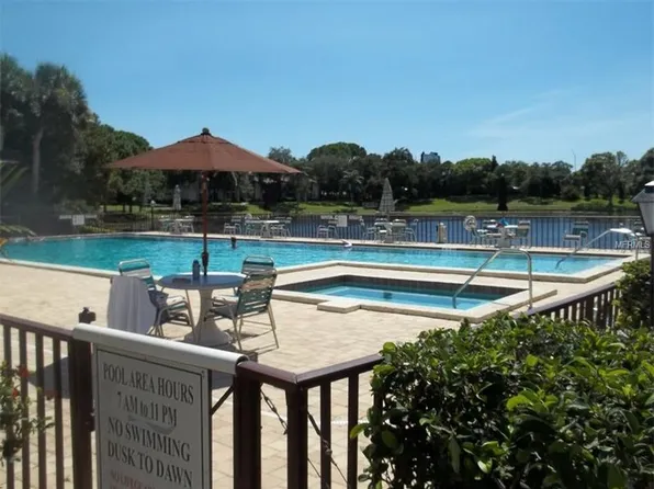 2677 Pine Ridge Way N APT C2, Palm Harbor, FL 34684