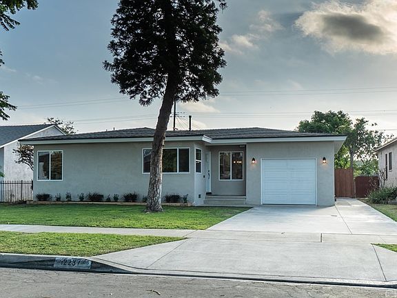 3rd image of 12237 Eastbrook Ave