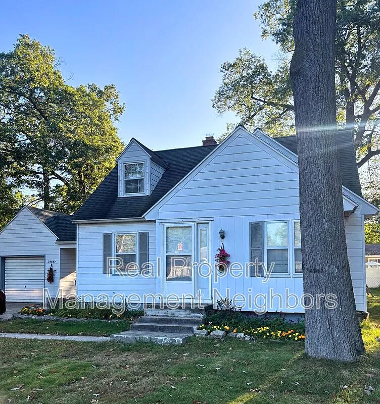 3466 McCracken St photo 1