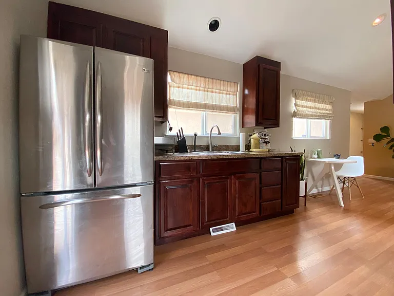 360 N 18th St #B — Photo 7
