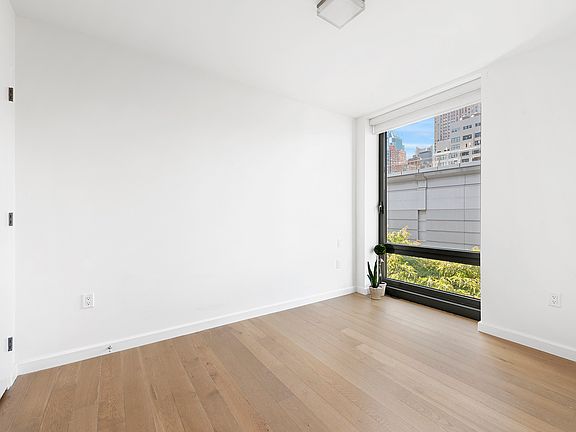 3rd image of 351 W 54th St APT 4C