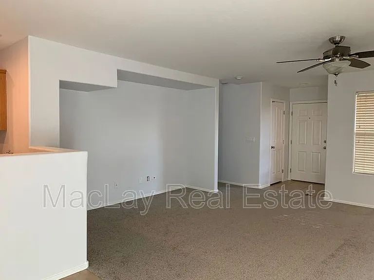 5809 E Hampton Ave — Photo 5