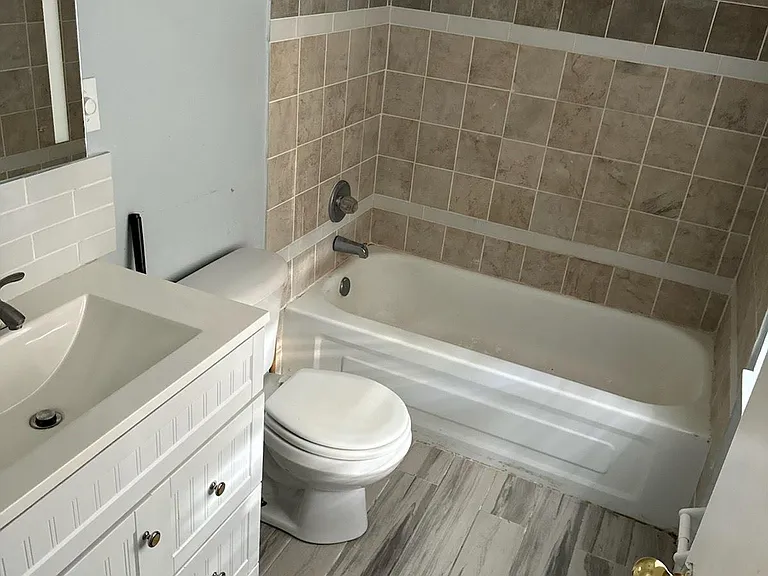 5226 Tennis Court Cir — Photo 2
