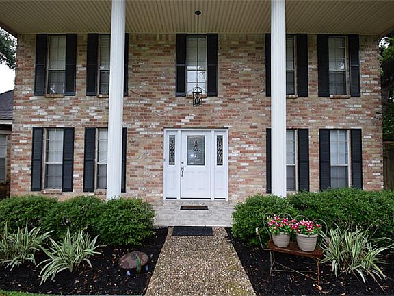 2nd image of 406 Laverton Ct