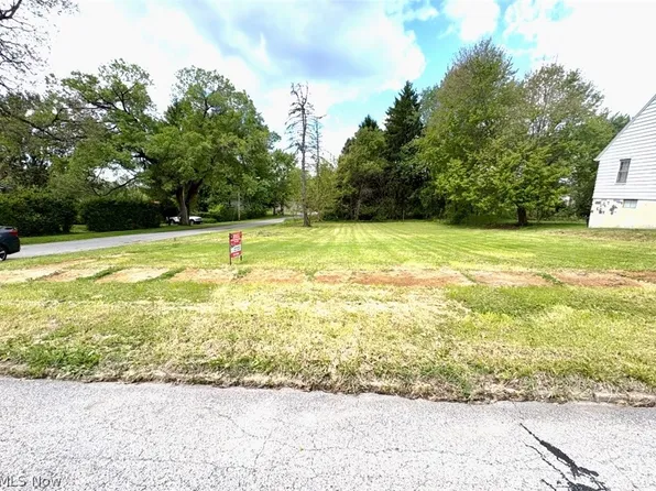 386 & 387 Dearborn St, Girard, OH 44420