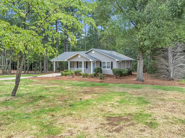 297 Irby Rd — Photo 2