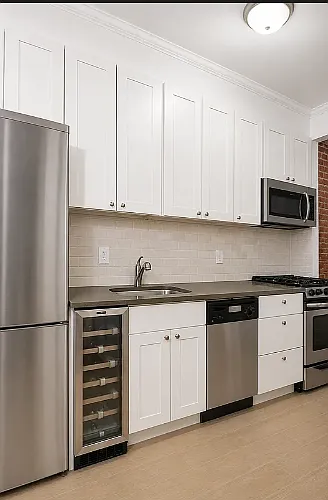 356 W 21st St #3 — Photo 11