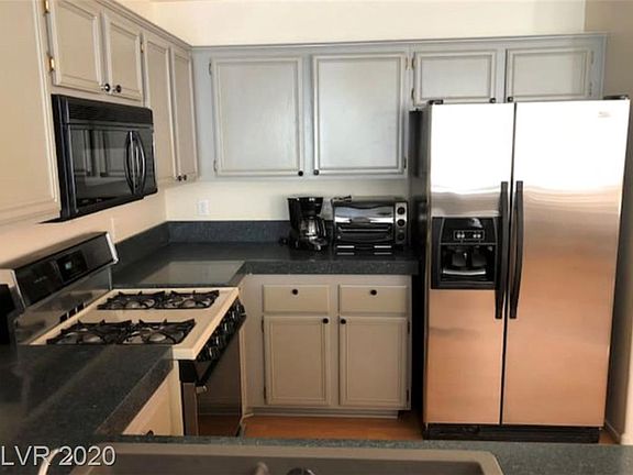 3rd image of 8986 Via Vista Cir