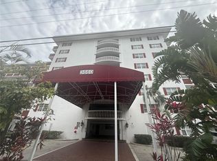 White House, North Miami Beach, FL 33160