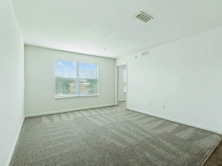 Camri Green Apartments — Photo 18