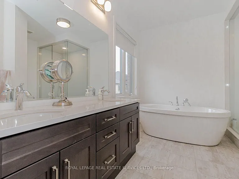 3334 Harasym Trl — Photo 20
