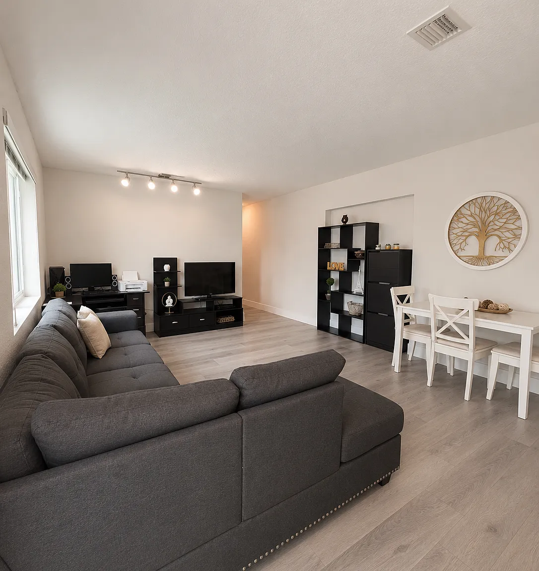 3 bed, 1468 sqft, $3,100 — Photo 3