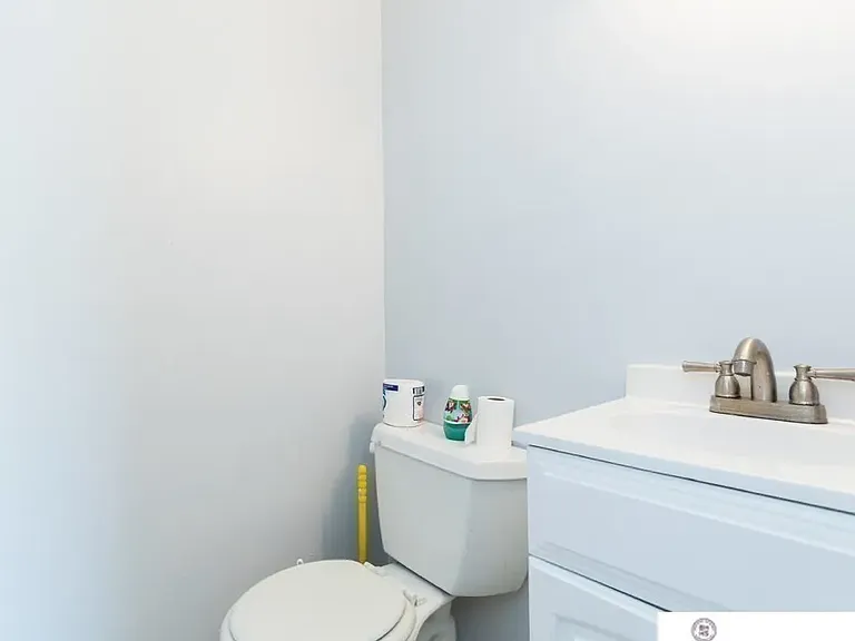 469 Salem St — Photo 3