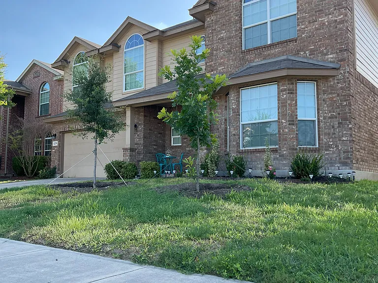 6339 Palmetto Way — Photo 1