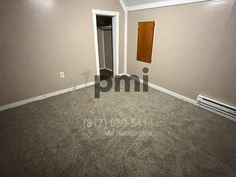 1023 E 8th St #3 — Photo 24