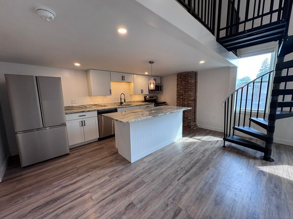 84 Main St #5