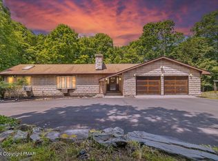 3145 Stony Run Ln, Cresco, PA 18326