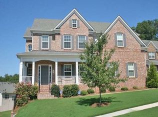 880 Sapphire Ln, Sugar Hill, GA 30518