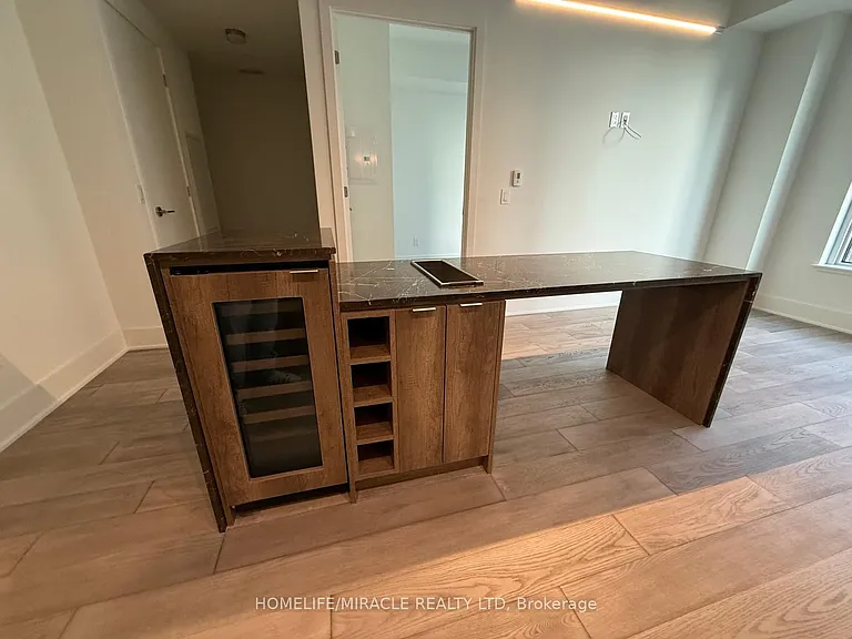 11 Yorkville Ave #2201 — Photo 8