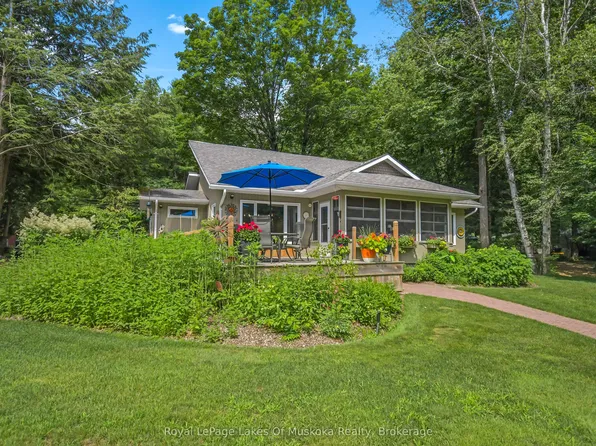15 Summer Ln, Bracebridge, ON P1L 0G6
