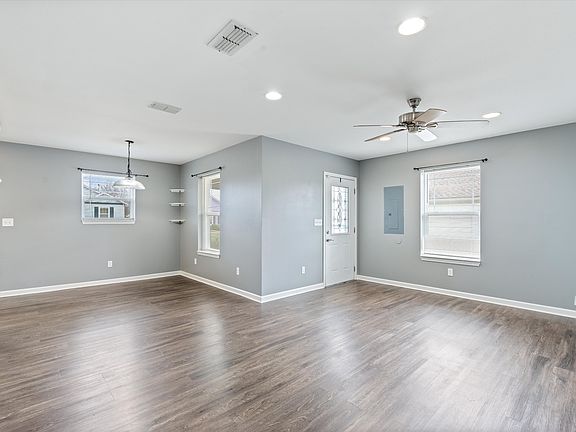 5th image of 3013 Gwynnwood Dr