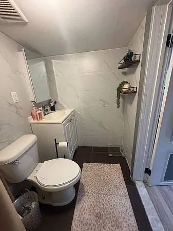 3 bed, $1,000 — Photo 4