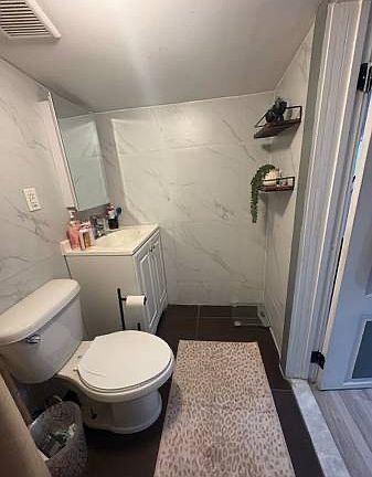 4th image of 4010 Pratt Ave #3