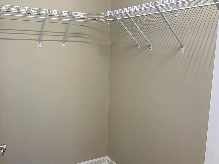 379 Hendrixson Dr — Photo 6