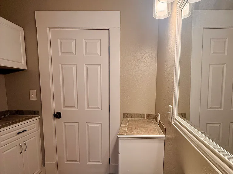 59 N Orange St — Photo 10