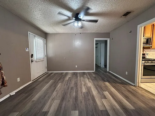 3773 Highland Dr — Photo 4