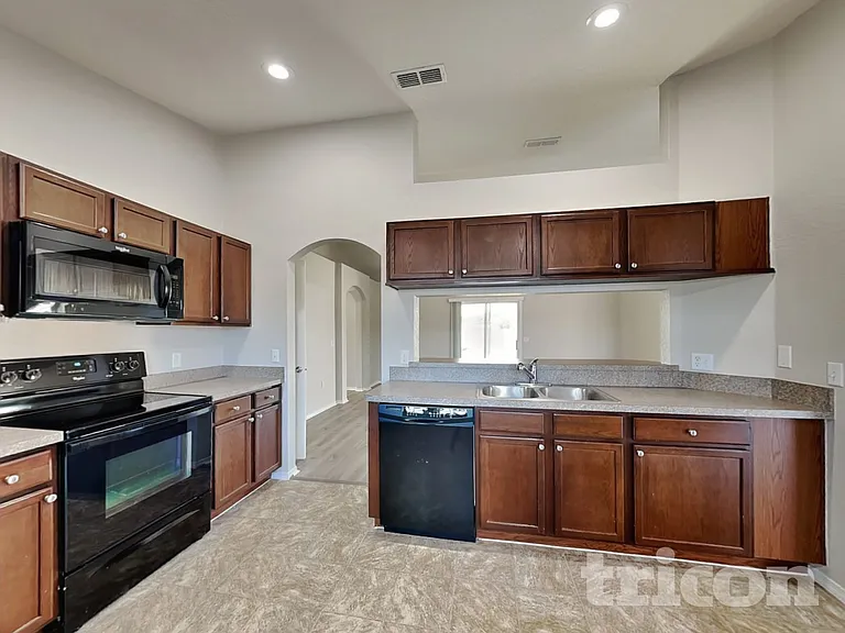 495 Majestic Gardens Blvd — Photo 7