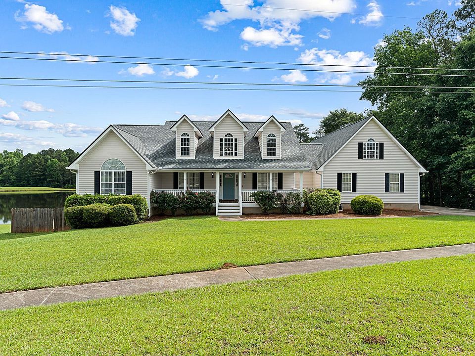 1st image of 370 Twin Lakes Dr