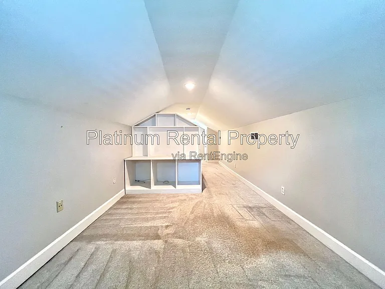 428 E Side Ave SE — Photo 23