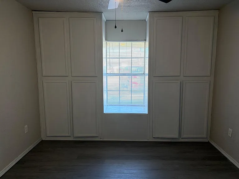 5406 Lyndhurst Dr — Photo 10