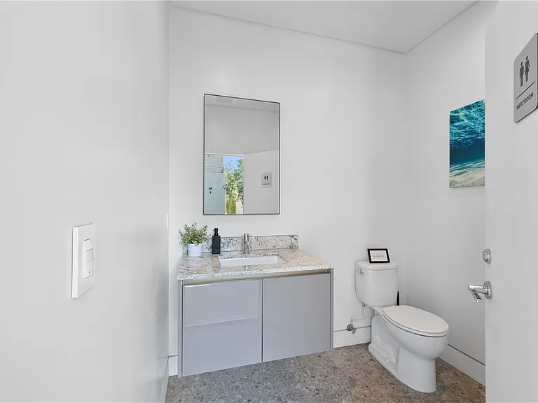 716 N Fuller Ave — Photo 12
