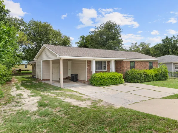 3873 Cumberland Rd, Fayetteville, NC 28306