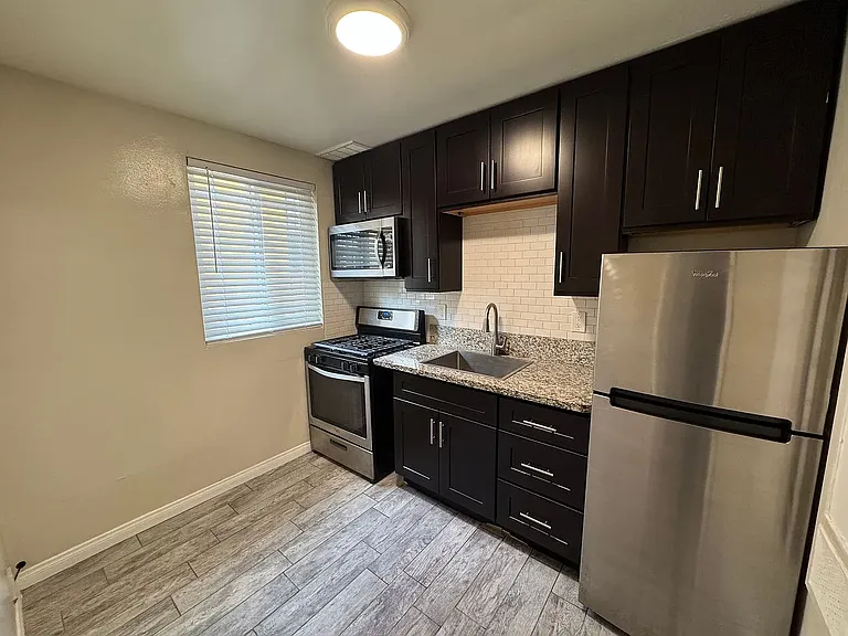 609 W Imperial Hwy — Photo 2