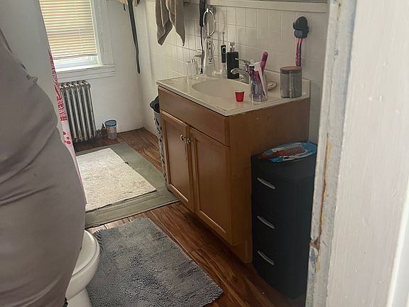 2nd image of 153-155 Franklin St #1