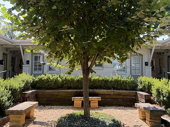 Clairmont Court Apartments